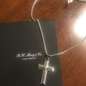 Men’s cross pendant